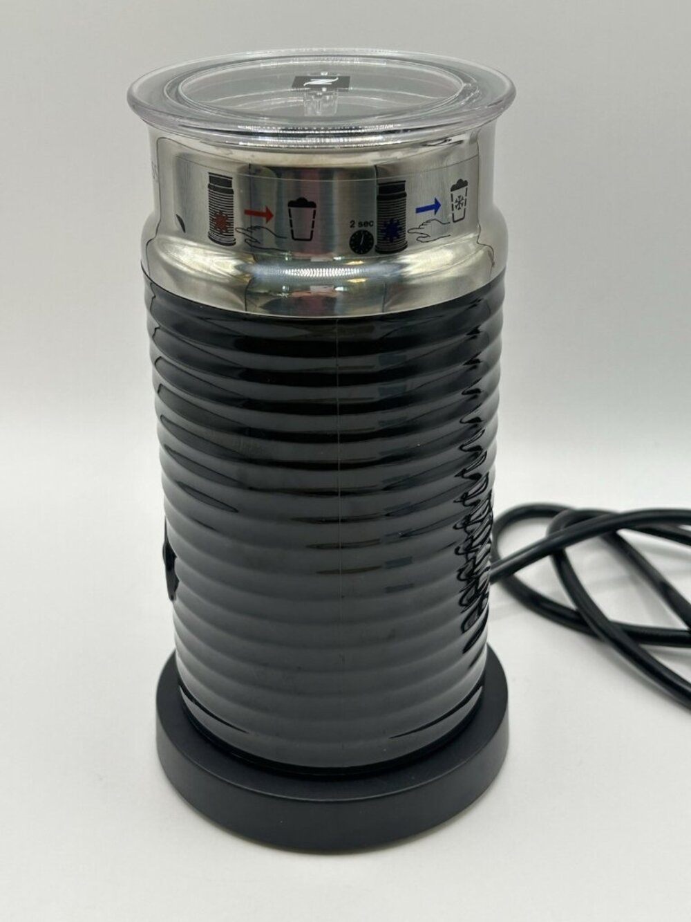 NESPRESSO Aeroccino 3 Milk Frother Model 3694 Black w/ Base Whisk and Lid - Picture 2 of 16